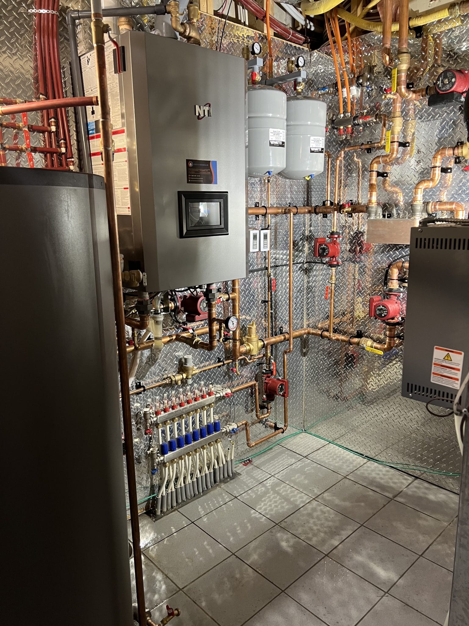 Hydronic Radiators vs. Baseboard Heating: A Detailed Guide